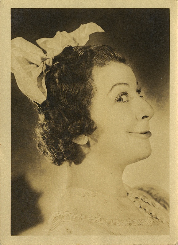 Fanny Brice Side Profile The American Vaudeville Archive — Special Collections
